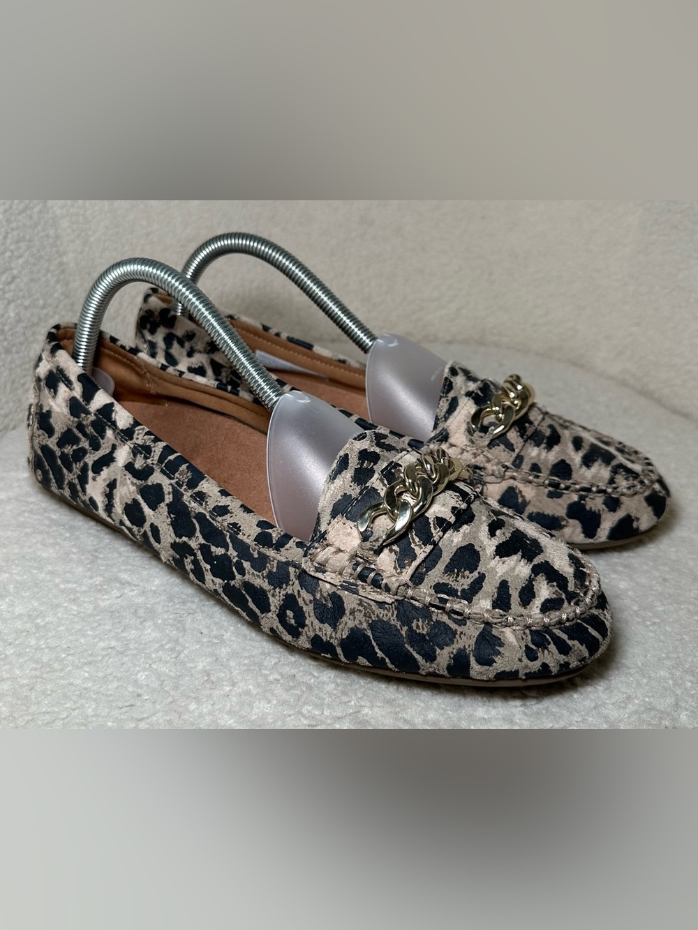 Vionic Mesa Leopard Animal Print Gold Chain Loafers Comfort Flats Preppy 9.5